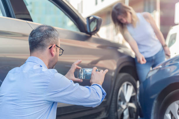 Professional Full Coverage Car Insurance technician working in Newark, AR